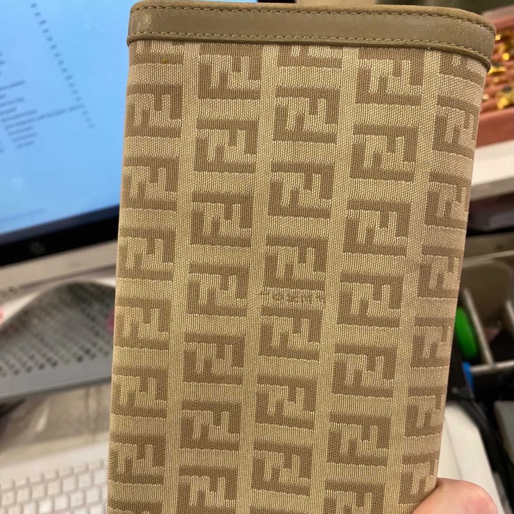 Fendi wallet - Picture 2 of 5